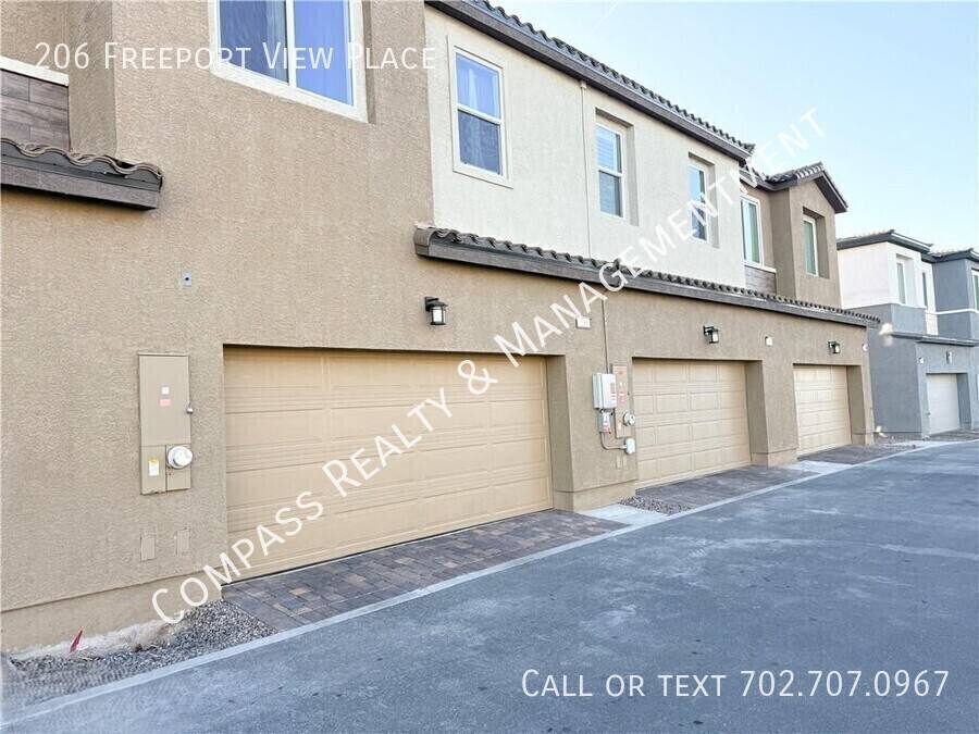 Townhouse for rent at 206 Freeport View Place, Henderson, NV 89011
