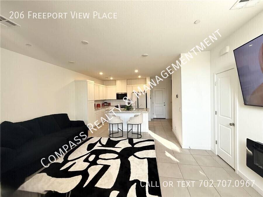 Townhouse for rent at 206 Freeport View Place, Henderson, NV 89011