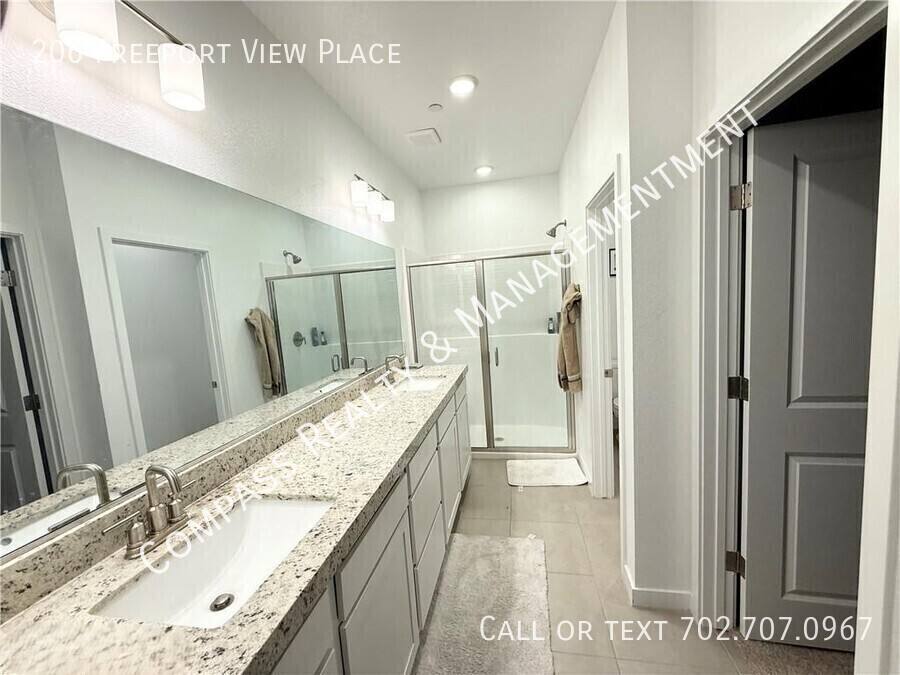 Townhouse for rent at 206 Freeport View Place, Henderson, NV 89011