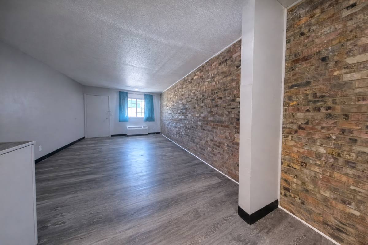 Apartment for rent at 401 N E Ave #17, Columbus, KS 66725