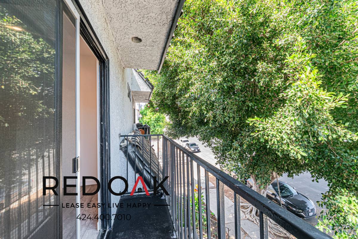 Condo for rent at 519 S Westmoreland #201, Los Angeles, CA 90020