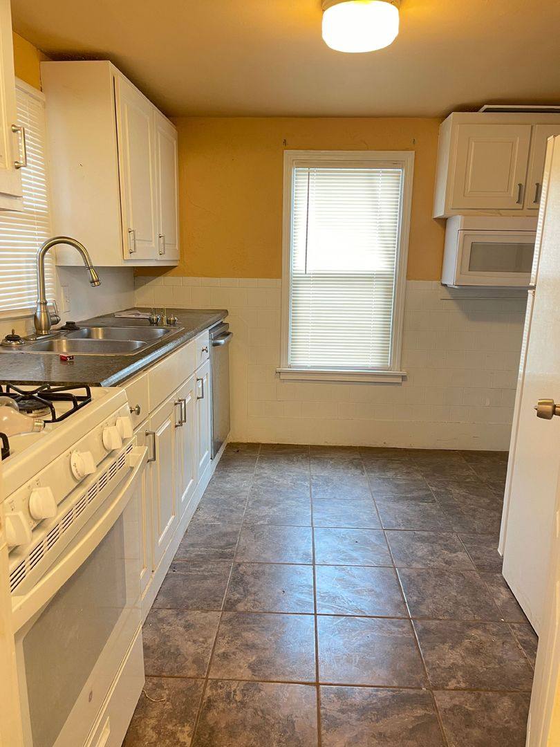 Apartment for rent at 3320 28th St, Lubbock, TX 79410