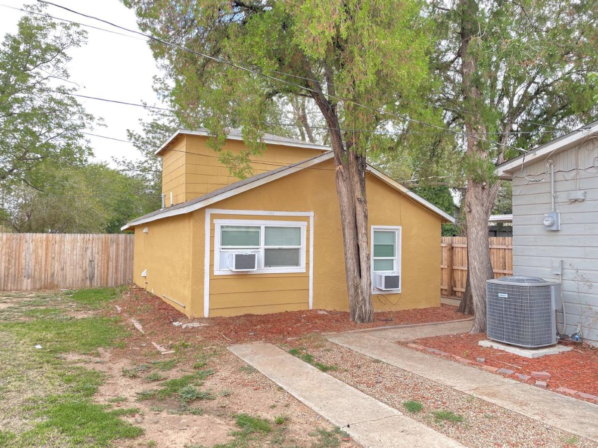 Apartment for rent at 3320 28th St, Lubbock, TX 79410