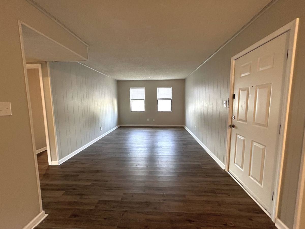 Apartment for rent at 102 Ravenwood, Jacksonville, NC 28546