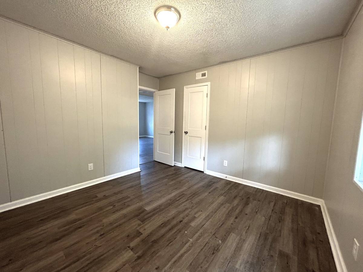 Apartment for rent at 102 Ravenwood, Jacksonville, NC 28546