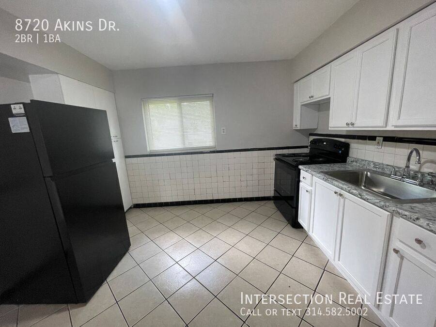 House for rent at 8720 Akins Dr, Saint Louis, MO 63136