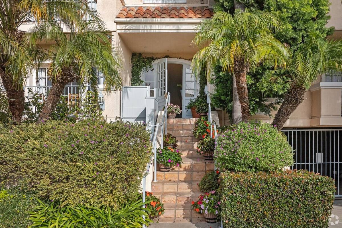 Apartment for rent at 1744 Butler Ave, Los Angeles, CA 90025