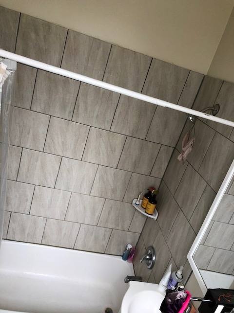 Apartment for rent at 5213 5th Ave, Pittsburgh, PA 15232