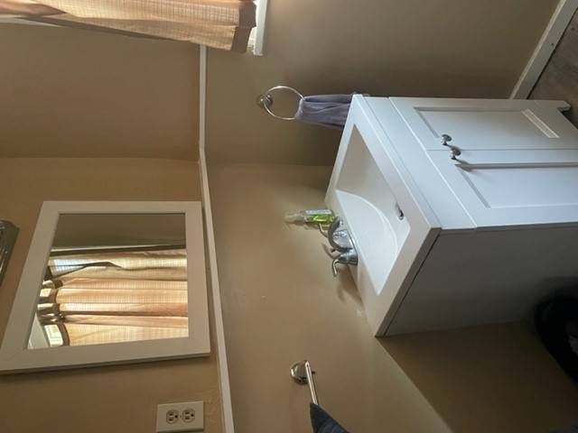 House for rent at 5435 5th Ave #2, Pittsburgh, PA 15232