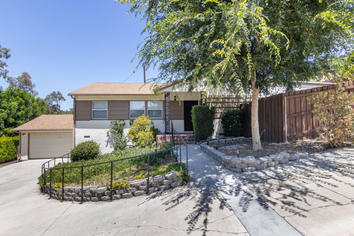 House for rent at 22436 Ave San Luis, Woodland Hills, CA 91364