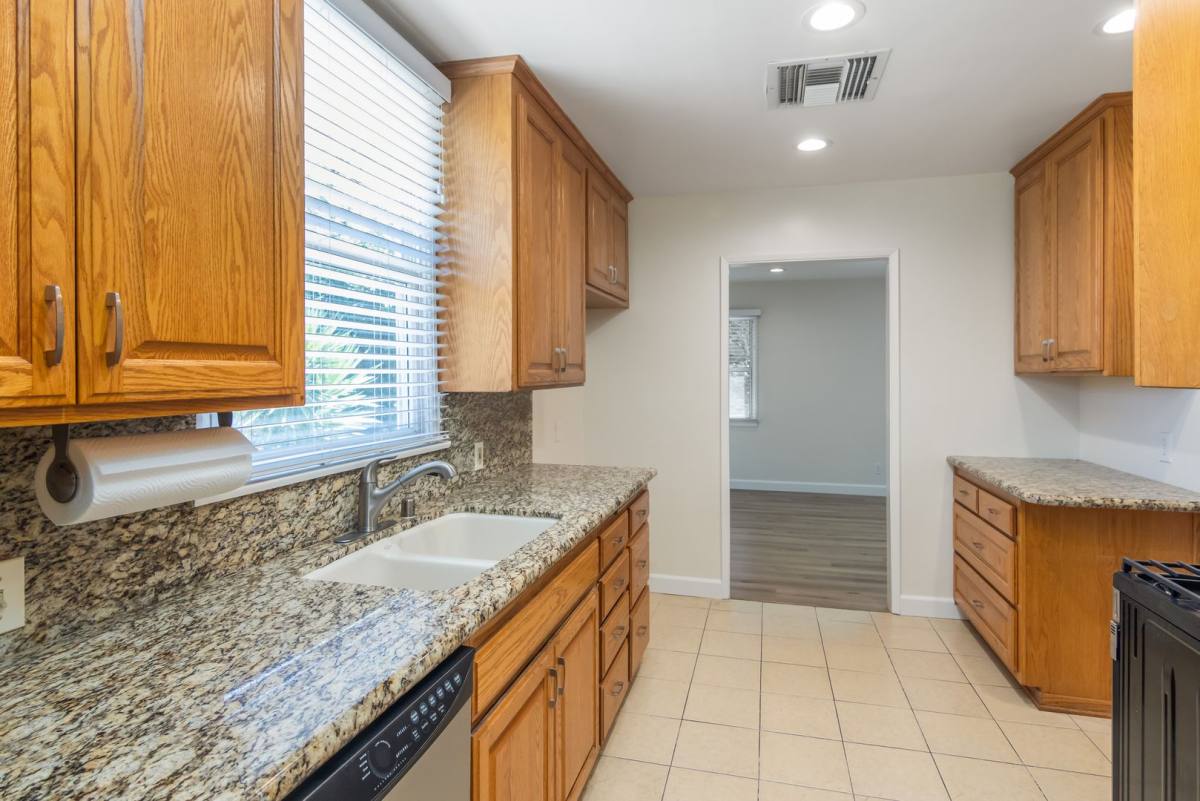 House for rent at 22436 Ave San Luis, Woodland Hills, CA 91364