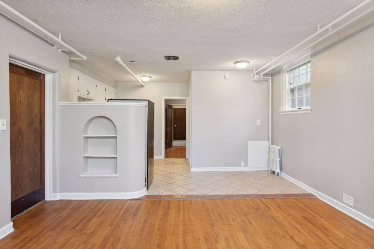 Apartment for rent at 3322 Blaisdell Ave S, Minneapolis, MN 55408