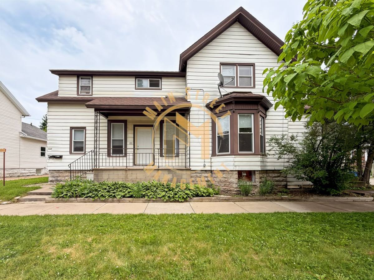 Apartment for rent at 700 Merritt Ave, Oshkosh, WI 54901