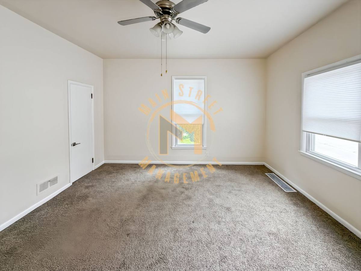 Apartment for rent at 700 Merritt Ave, Oshkosh, WI 54901
