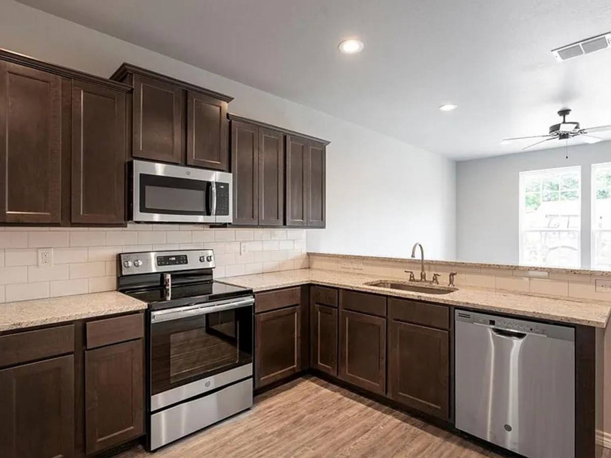Apartment for rent at 523-525 N St, Gladewater, TX 75647
