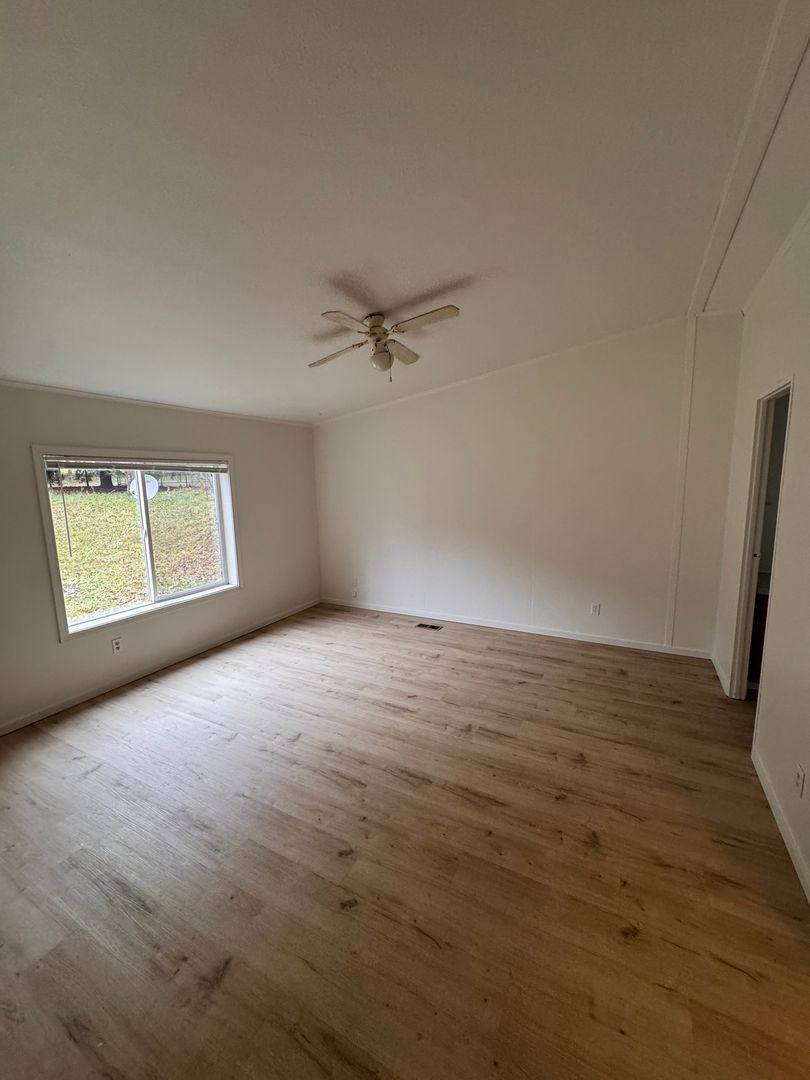 House for rent at 39013 NE 207th Ave, Amboy, WA 98601