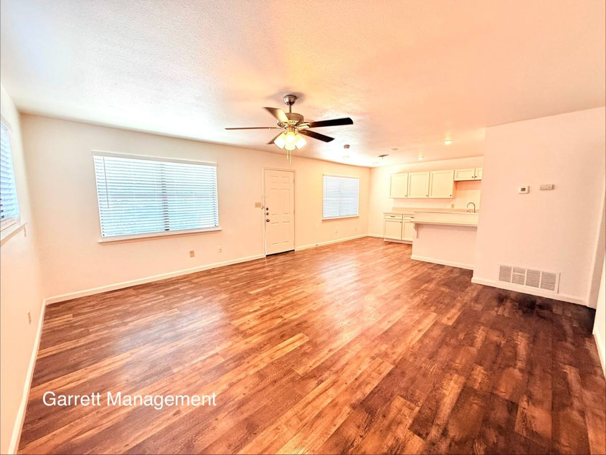 House for rent at 205 1 2 S Broad, Lampasas, TX 76550