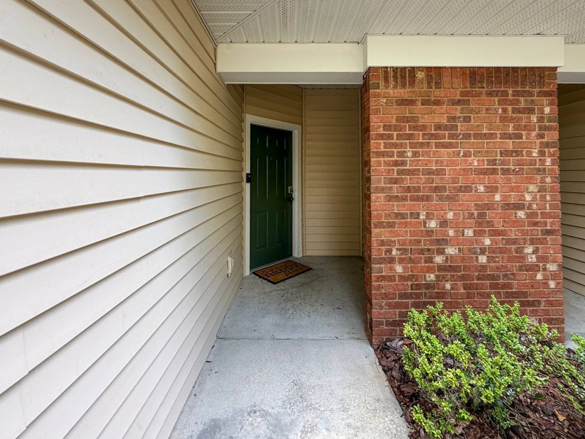 Condo for rent at 13200 W Newberry Road, Ee-175, Newberry, FL 32669