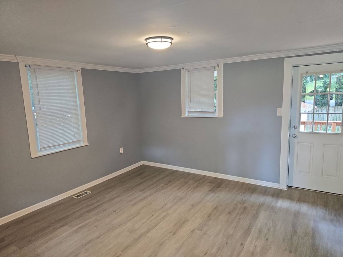 House for rent at 1618 Oak St, Cayce, SC 29033
