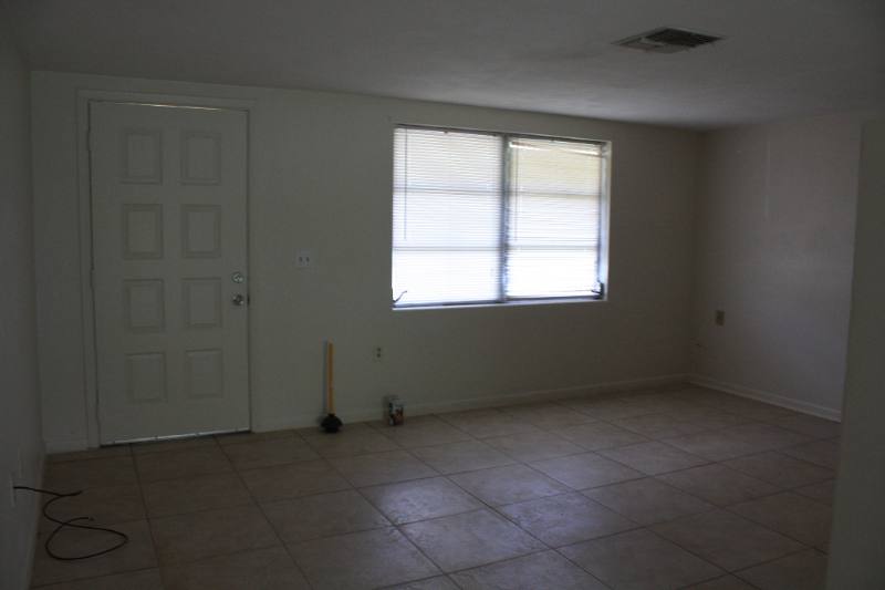 House for rent at 16 N Melbourne St, Beverly Hills, FL 34465