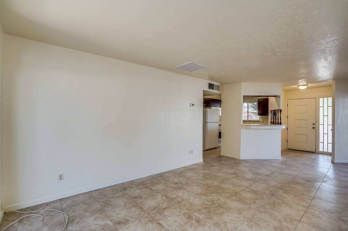 House for rent at 422 E Navajo Rd, Tucson, AZ 85705