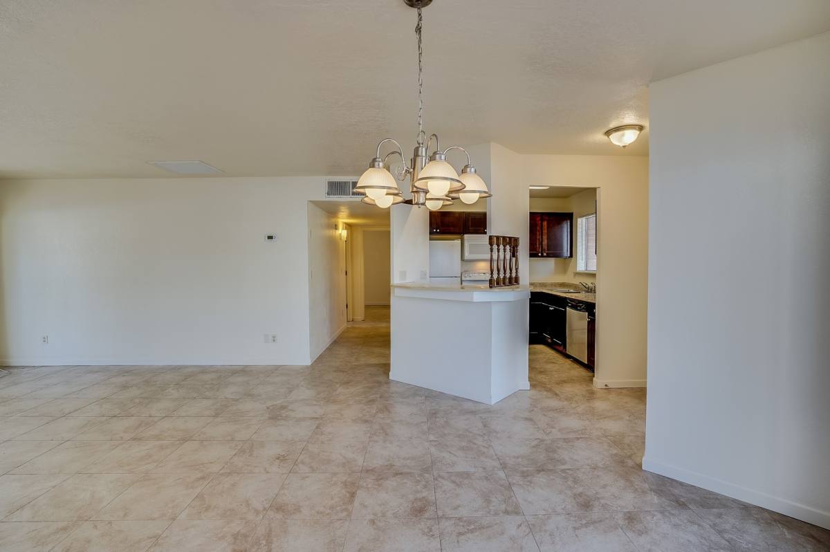 House for rent at 422 E Navajo Rd, Tucson, AZ 85705