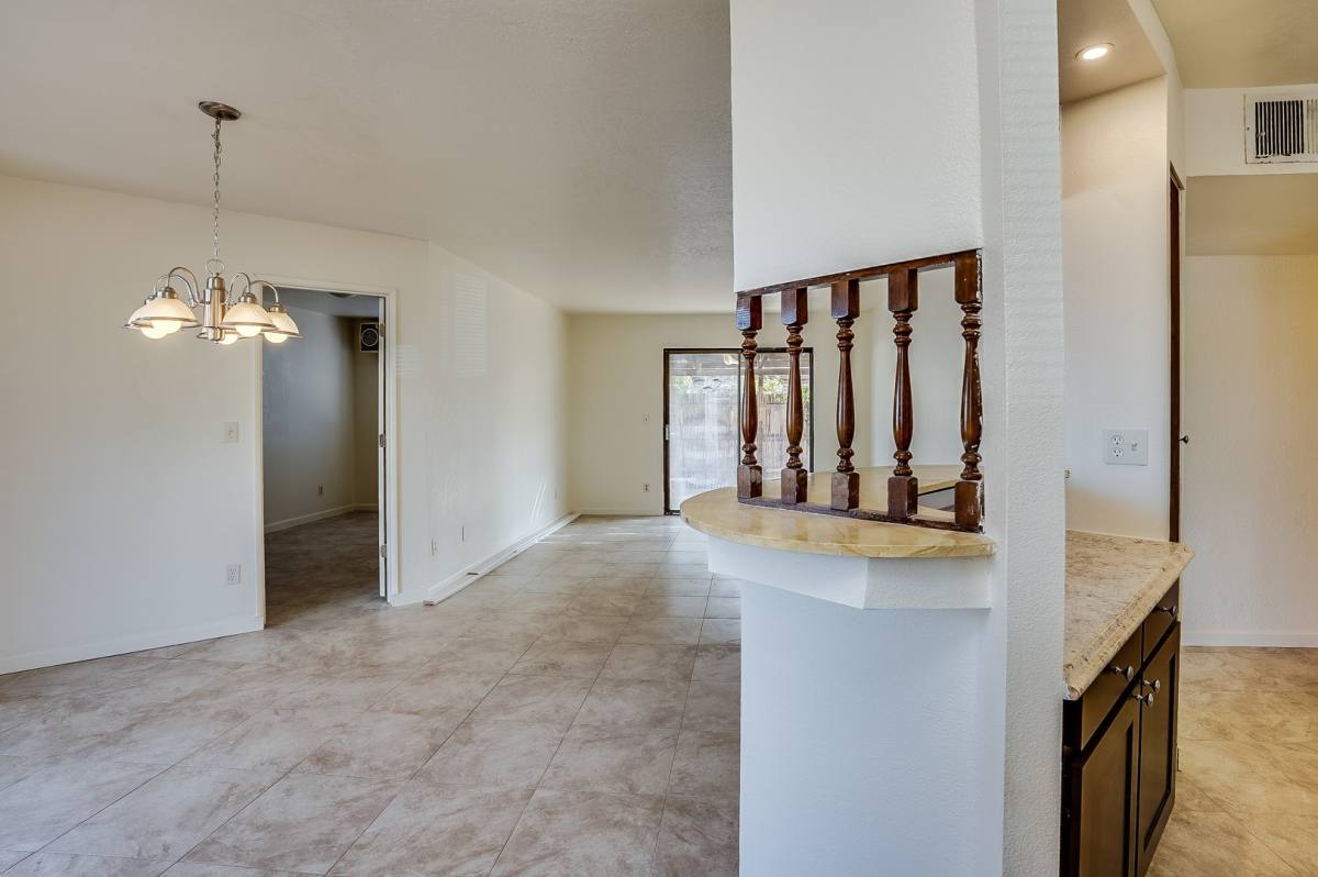 House for rent at 422 E Navajo Rd, Tucson, AZ 85705