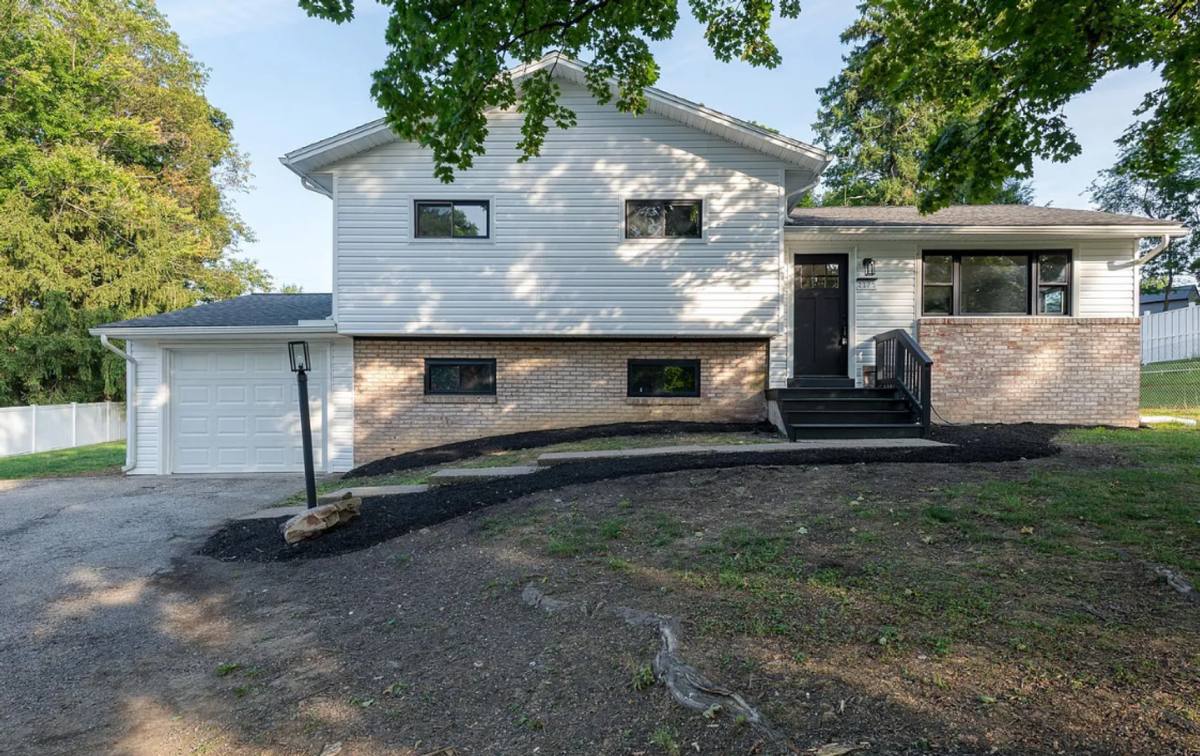House for rent at 2175 Gale Dr, Harrisburg, PA 17110