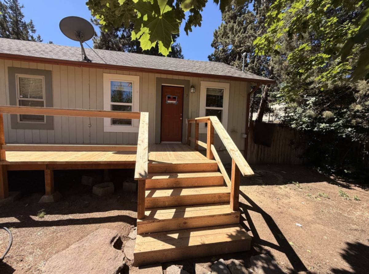 Townhouse for rent at 7 SW McKinley Ave, Bend, OR 97702