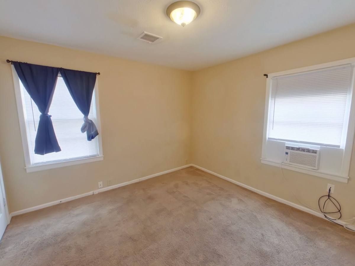 House for rent at 1548 N Pinecrest Ave, Wichita, KS 67208