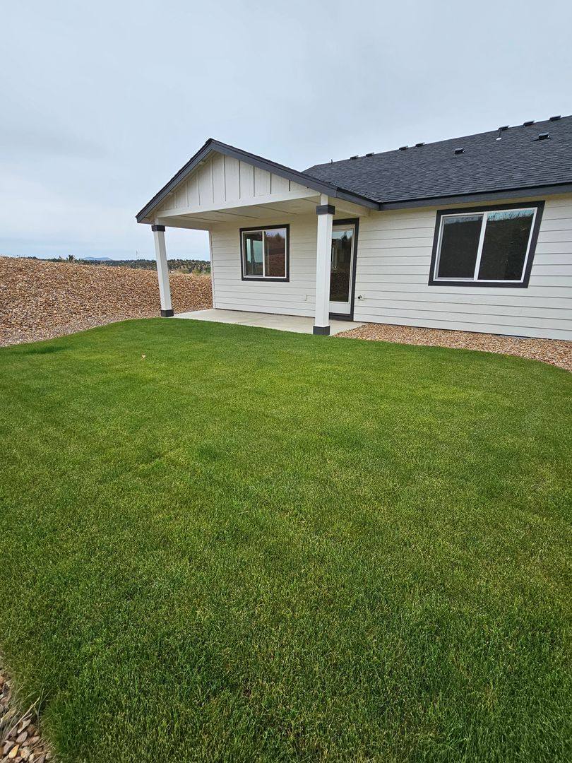 House for rent at 551 SE Polaris St, Madras, OR 97741