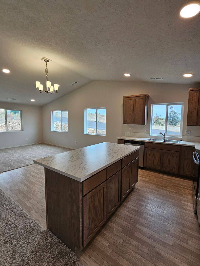 House for rent at 551 SE Polaris St, Madras, OR 97741