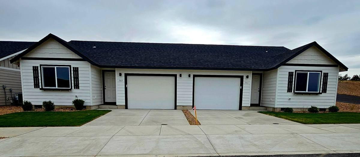 House for rent at 551 SE Polaris St, Madras, OR 97741