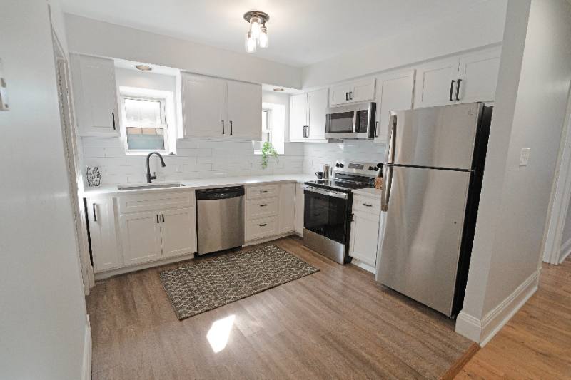Apartment for rent at 4512 Westminster Place, Saint Louis, MO 63108