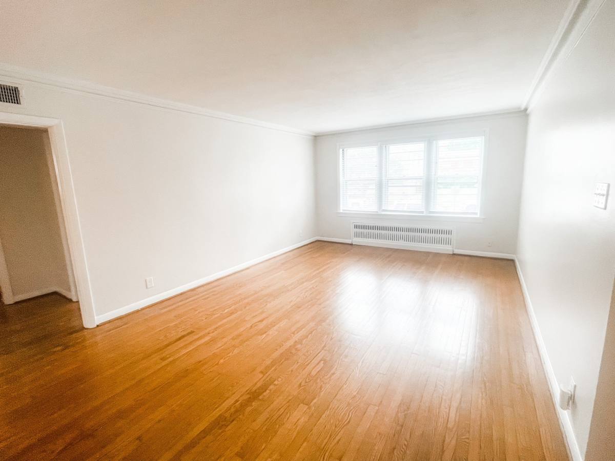 Apartment for rent at 8150 Whitburn Dr, Saint Louis, MO 63105