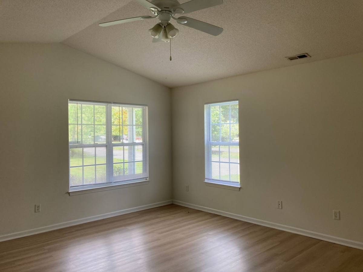 House for rent at 4011 Masonboro Loop Rd, Wilmington, NC 28409