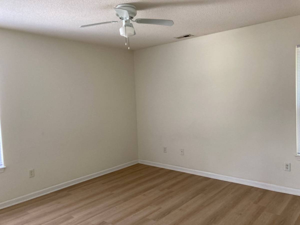 House for rent at 4011 Masonboro Loop Rd, Wilmington, NC 28409