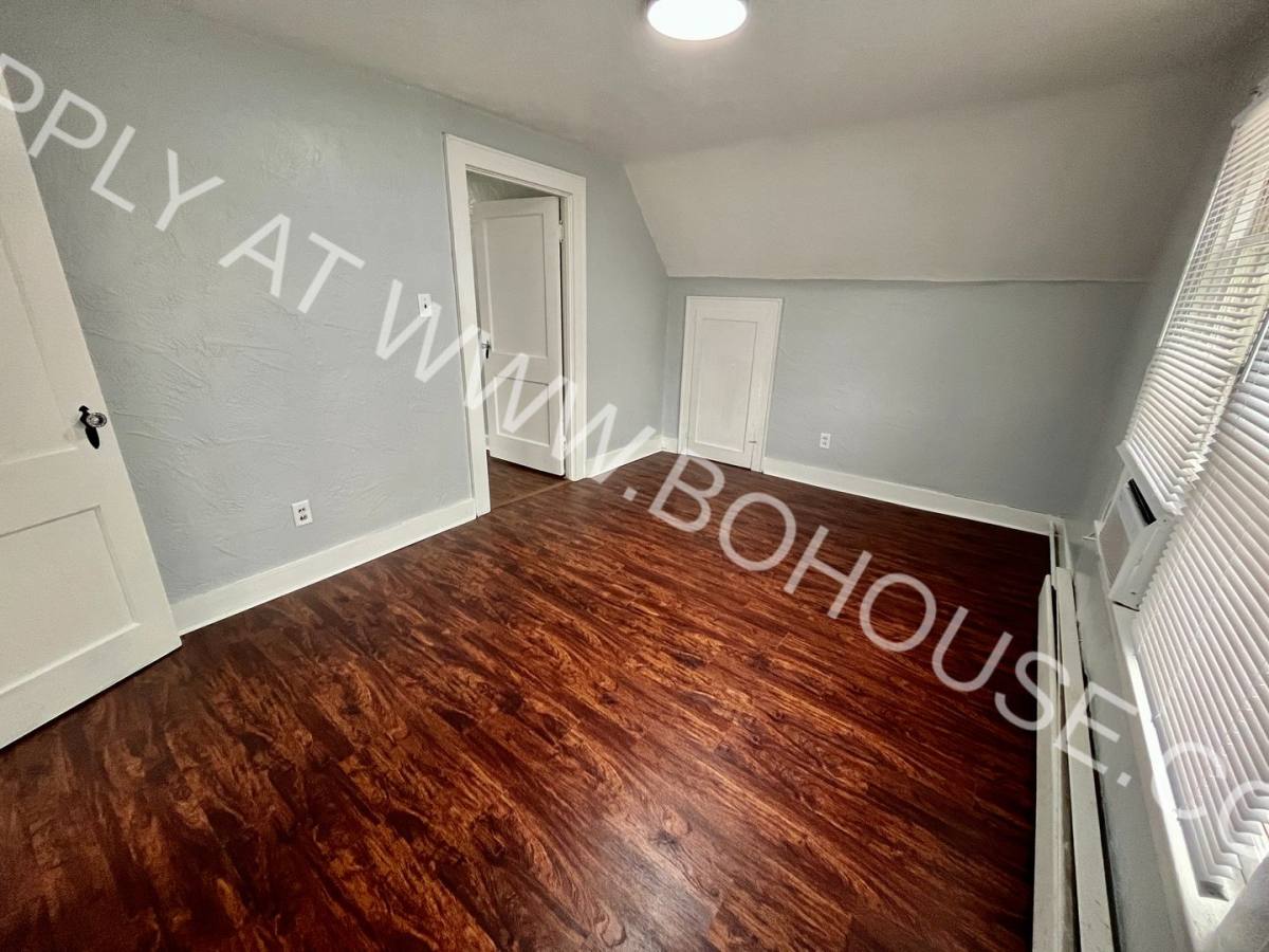 Apartment for rent at 3018 McArthur, Fort Wayne, IN 46809