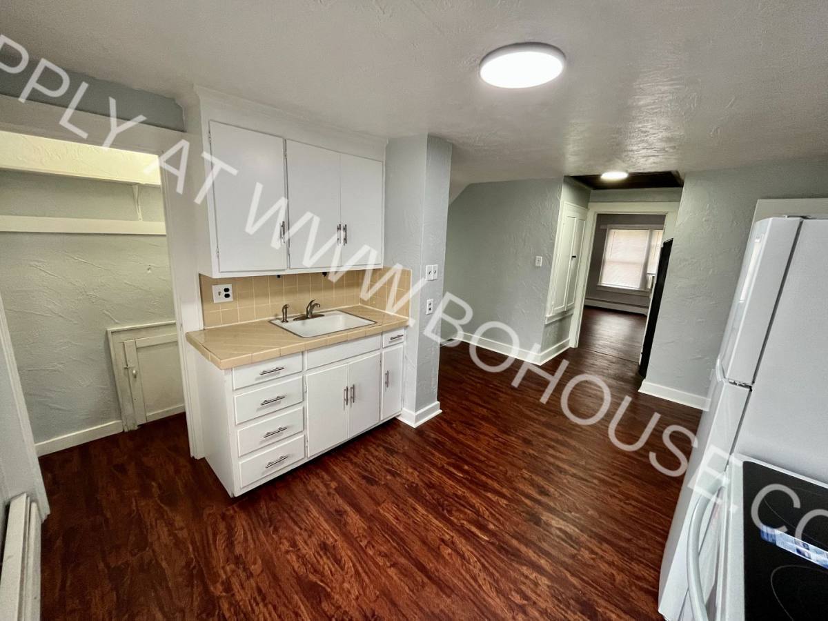 Apartment for rent at 3018 McArthur, Fort Wayne, IN 46809