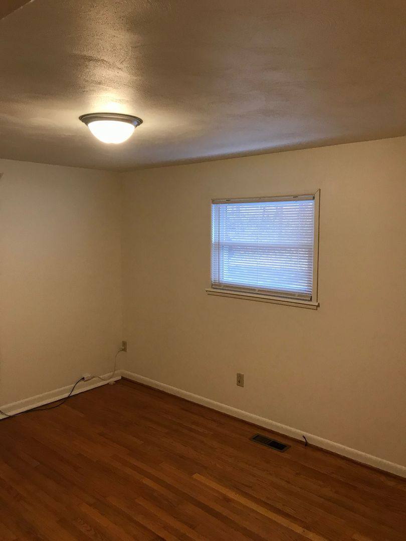 Apartment for rent at 1313 Seminole Dr, Johnson City, TN 37604