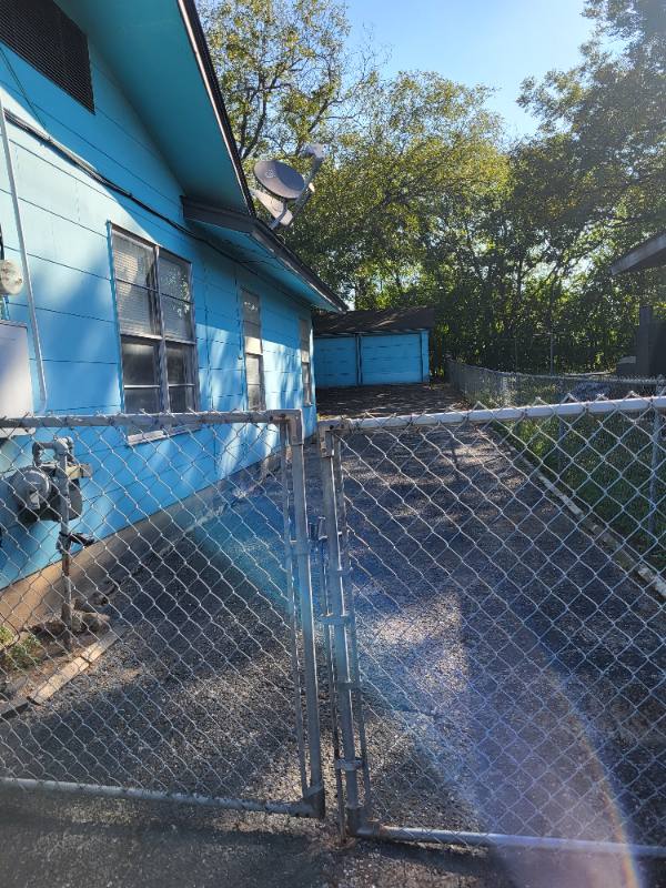House for rent at 214 Early Way Dr, San Antonio, TX 78233