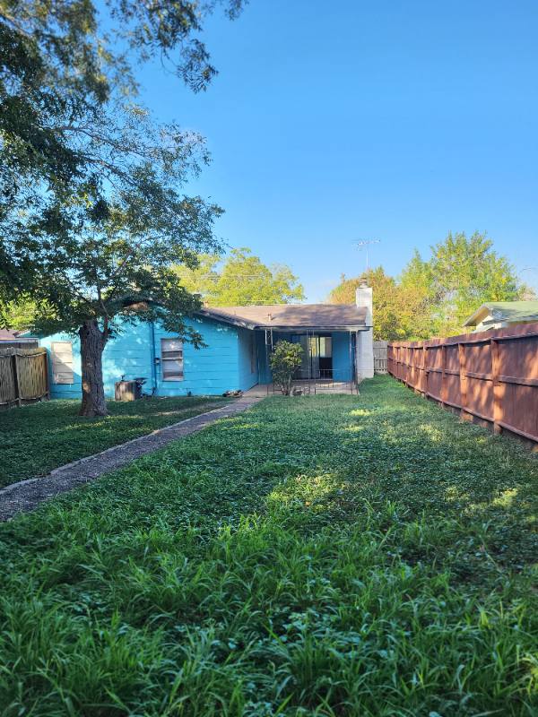 House for rent at 214 Early Way Dr, San Antonio, TX 78233
