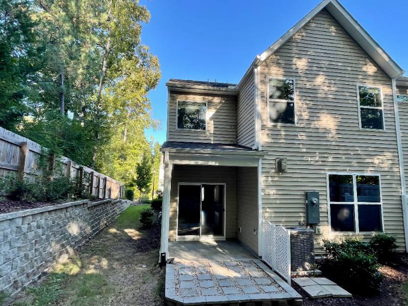 Townhouse for rent at 411 Lionel Steet, Durham, NC 27705