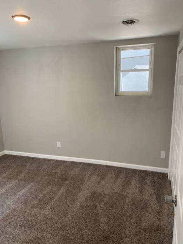 Apartment for rent at 227 E 35th St, Davenport, IA 52806