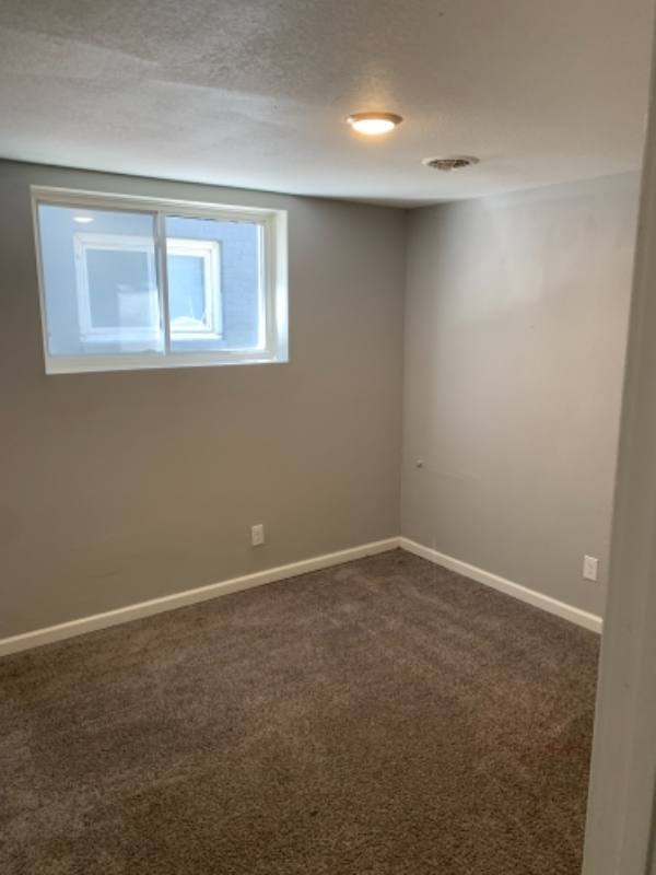 Apartment for rent at 227 E 35th St, Davenport, IA 52806