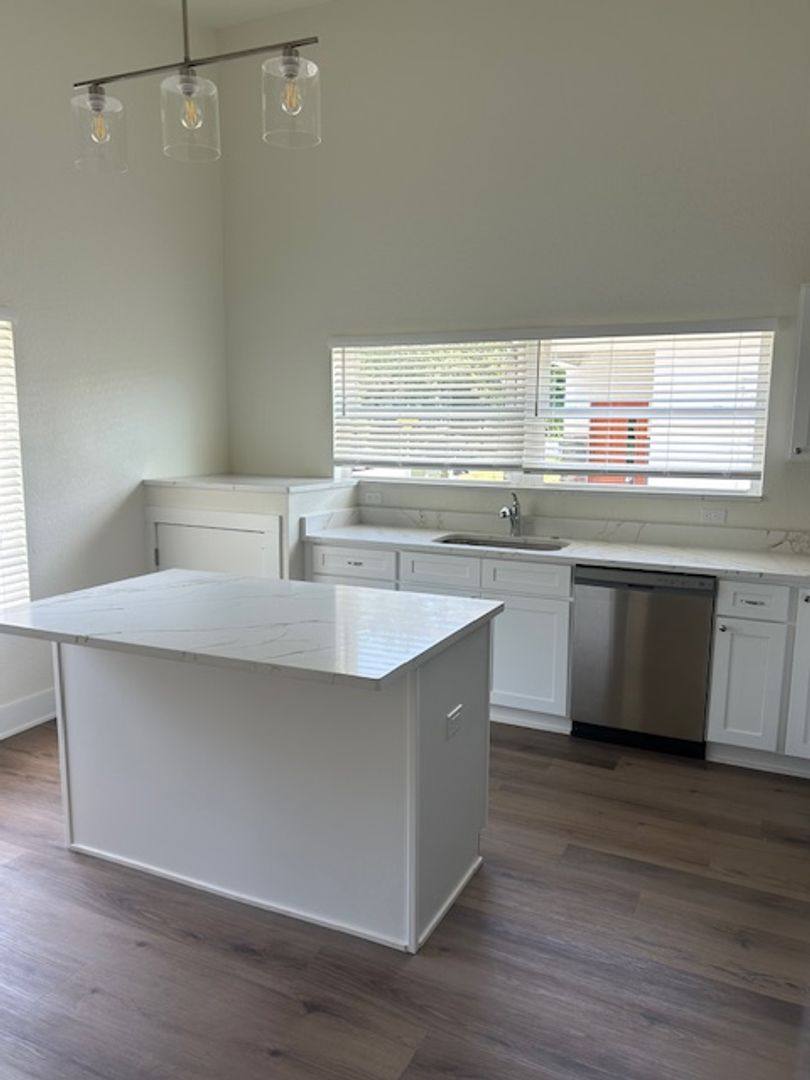 House for rent at 2020 14th Ave S, Saint Petersburg, FL 33712