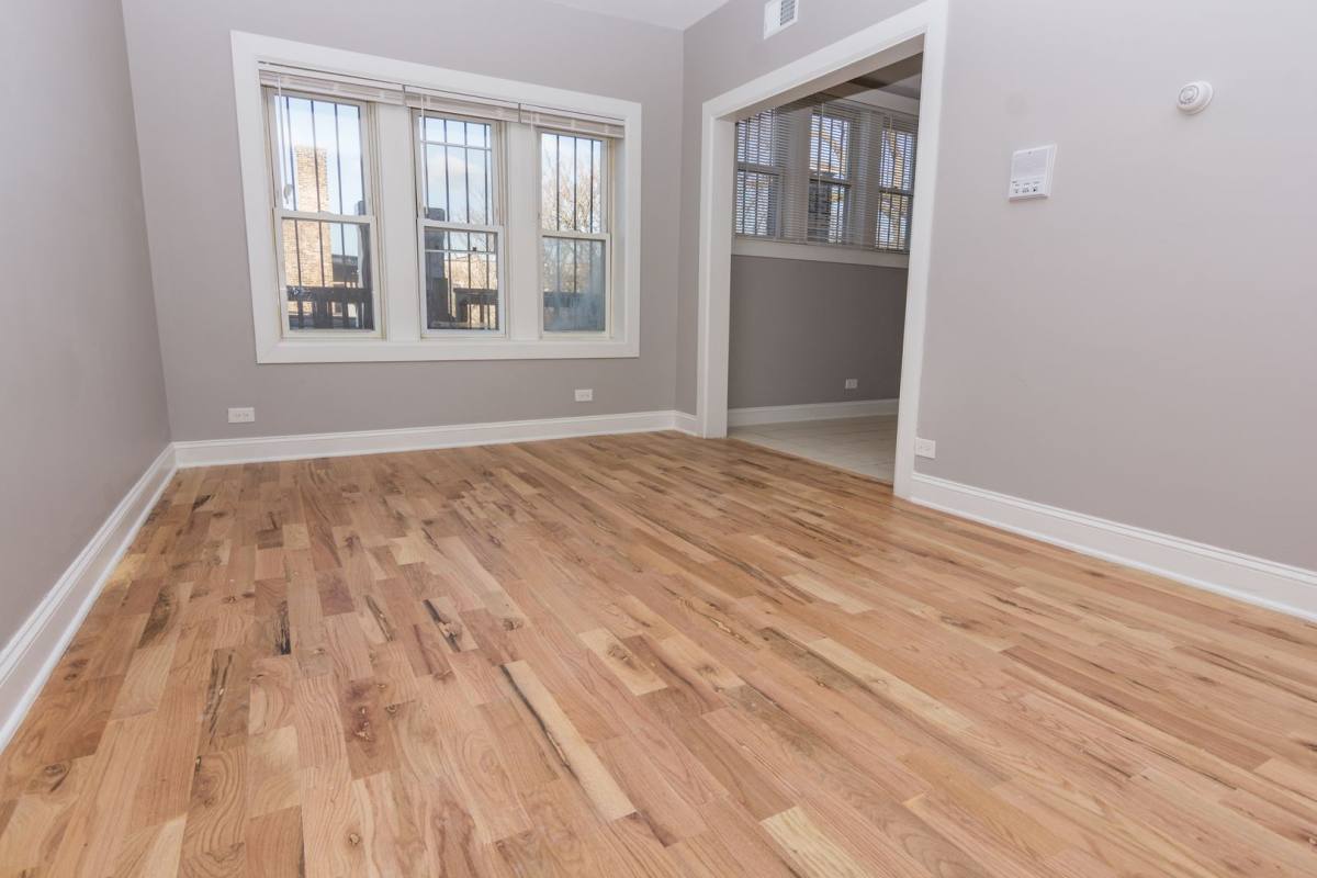 Apartment for rent at 614 E 71st St, Chicago, IL 60637