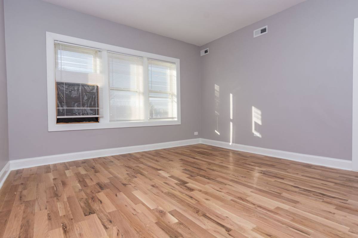 Apartment for rent at 614 E 71st St, Chicago, IL 60637