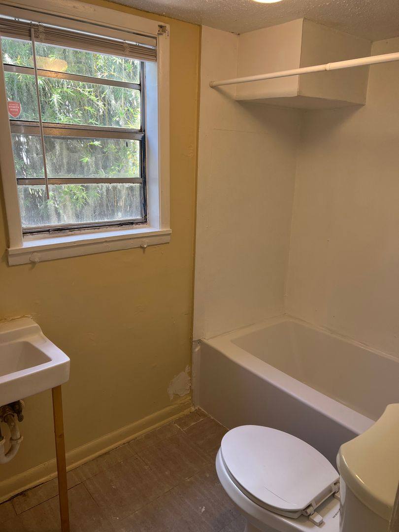 Apartment for rent at 1801 Goodyear Ave, Brunswick, GA 31520
