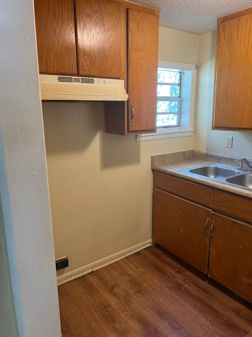 Apartment for rent at 1801 Goodyear Ave, Brunswick, GA 31520